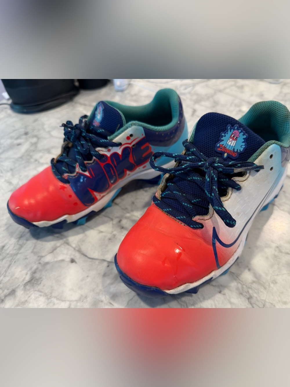 Kids Nike Diamond Cleats (size 2.5)
